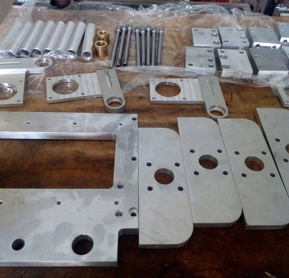 Bộ khung, tấm đế và tay đòn cơ khí CNC