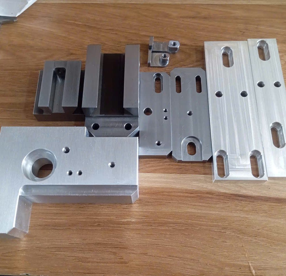 Bộ tấm gá và khối trượt gia công CNC