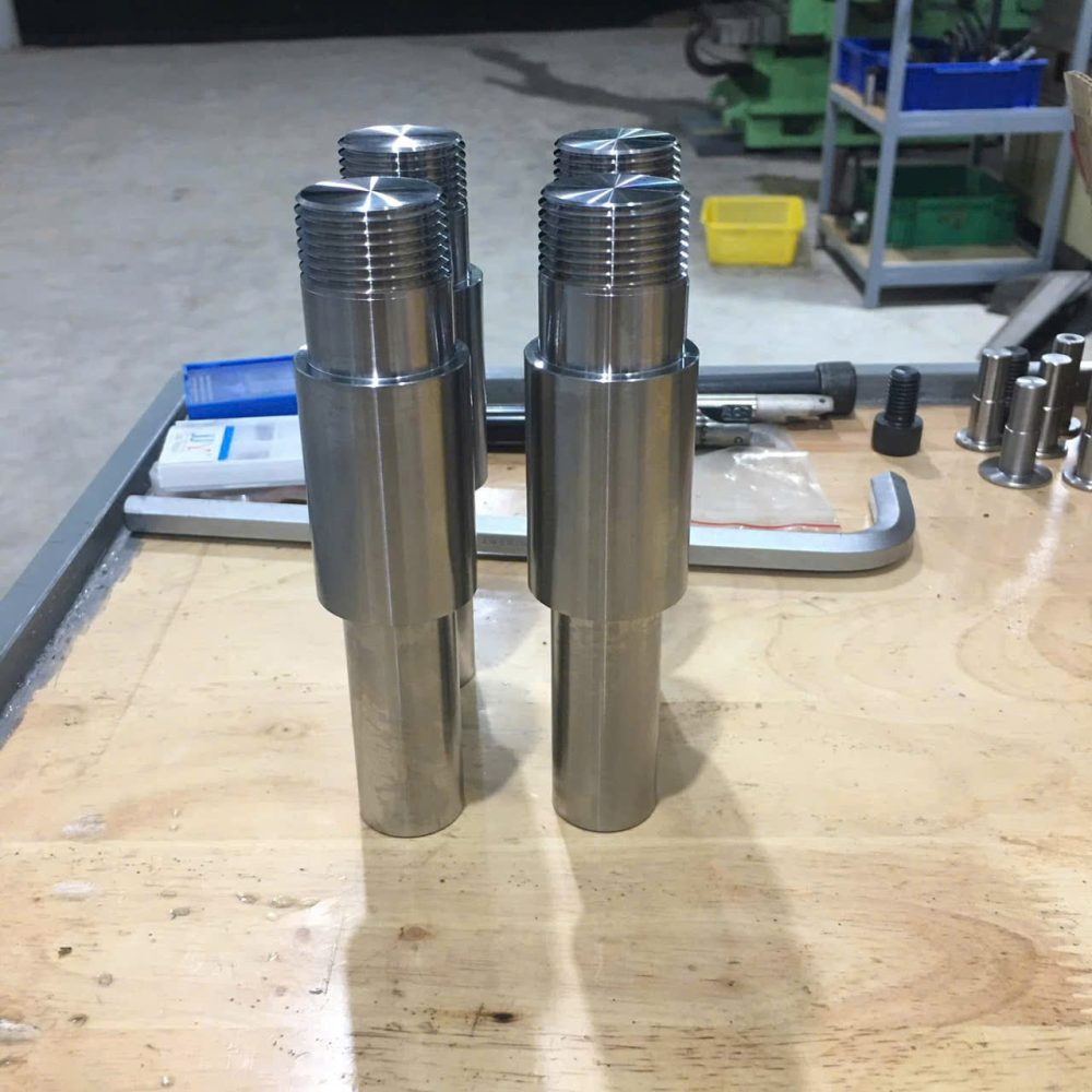 Trục ren gia công CNC
